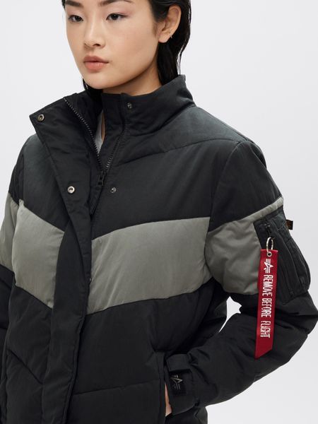 Жіноча зимова куртка (бомбер) Alpha Industries Chevron Parka W Чорна 27651 фото